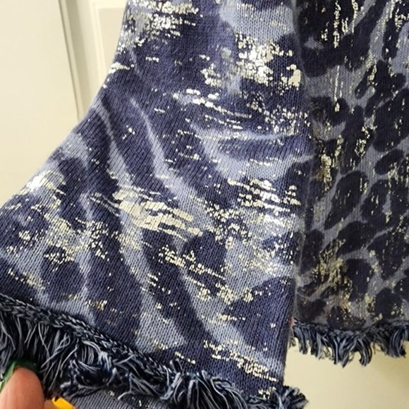 ! Chico's Women's Blue Fringe Metallic Animal Print Embellished Sweater Size S ! - Picture 5 of 9